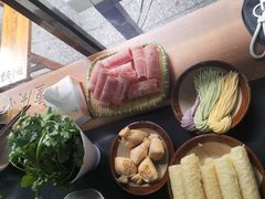 -重庆故事姊妹老火锅(财经学院店)