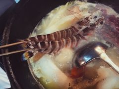 -鲜入围煮花胶鸡海鲜火锅