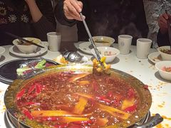 -茅草房·河畔园林火锅