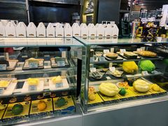 面包甜点陈列柜-猫王榴莲世家(三里屯SOHO商场店)