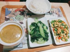 -老乡鸡(上海白玉兰广场店)