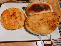 烤饼子-喝丢一只鞋海鲜烧烤·海肠捞饭(东关街店)