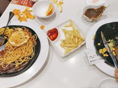 -汤姆家的牛排意面披萨(新城市广场店)