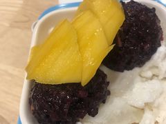 芒果白雪黑糯米-满记甜品(巴黎春天宝山店)