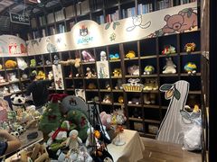 -钟书阁(松江泰晤士小镇店)