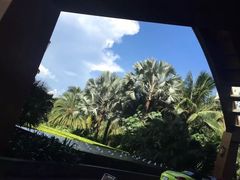 -三亚湾海居铂尔曼度假酒店