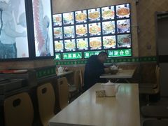 大堂-一城一面兰州纯汤牛肉面