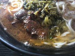 -花溪巷牛肉粉(泉城路店)