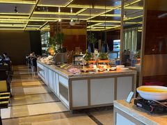 -大中华希尔顿酒店-念自助餐·嗨啤·小龙虾