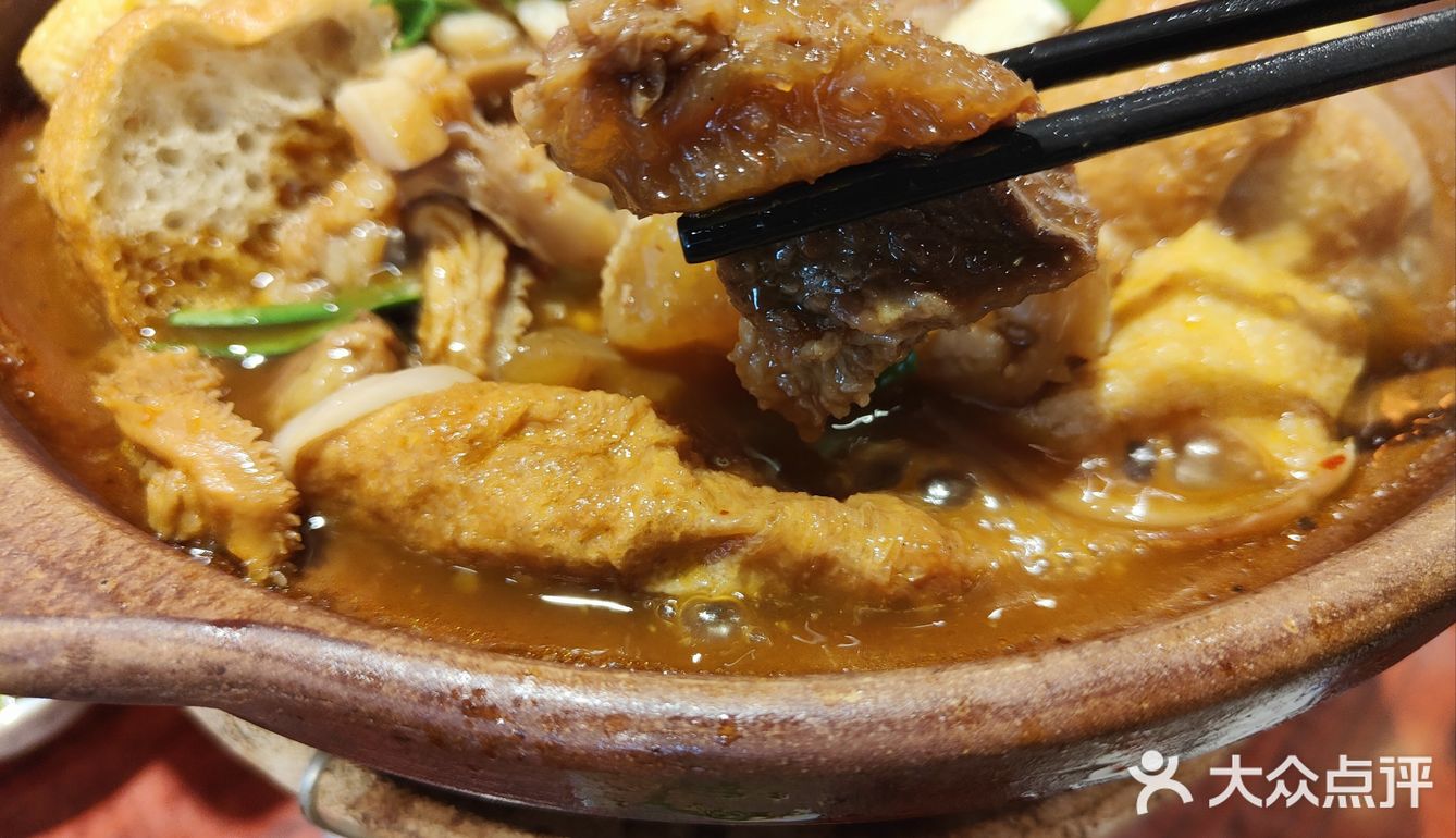 双流明城购物中心牛杂煲