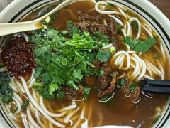 招牌小马牛肉汤粉-小马牛肉面·牛骨熬制(南京博物院店)