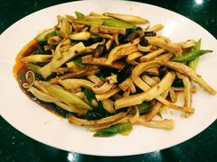 -瑞杰烧烤店·24小时营业(山东路店)