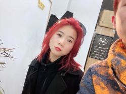 -V8潮牌·接发烫染连锁