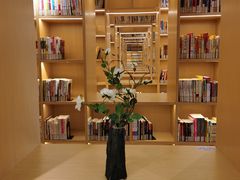 -漕河泾街道图书馆(漕河泾社区文化活动中心店)