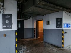 -上海南新雅皇冠假日酒店-停车场