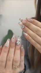 -U+nail优加专业美甲美睫