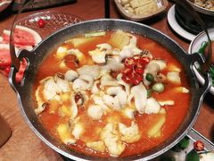 -老滇山寨•云南特色菜•地方菜•民族风情歌舞表演(金碧店)