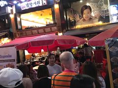 -BHC炸鸡(明洞总店)