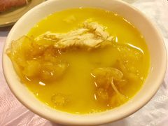 -鲜入围煮花胶鸡海鲜火锅