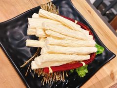 -湊湊火锅·茶憩(杭州湖滨银泰in77店)