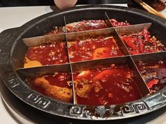 -卤校长老火锅(杨家坪直营店)