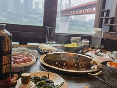 -小天鹅火锅·一线江景洪鼎旗舰店(洪崖洞店)