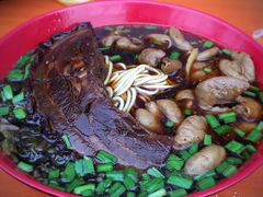-小龙大肉面馆