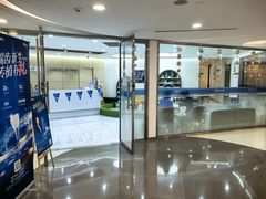 -瑞尔齿科(南京东路名人诊所)