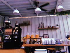 -花苑里咖啡(威远店)