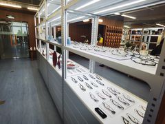 -无奔眼镜·蔡司·依视路授权店(马家堡店)