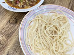-歹歹的加个面过油肉拌面
