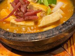 -云海肴·汽锅鸡·云南菜(天山百盛优客店)