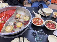 -周良天山牛杂城(天山路总店)