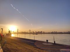 -游心咖啡(青山滨江店)