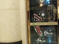 -维也纳酒店(深圳国际会展中心沙井上南店)