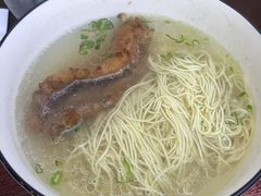 -百年老字号·观振兴蟹黄面·三虾面·苏式面(观前街富仁坊巷店)