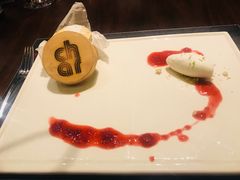 -恰餐厅及酒吧 CHAR Bar & Grill (北京丽都皇冠假日店)