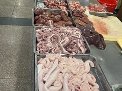 -标记美食新鲜猪杂(兴南大道店)