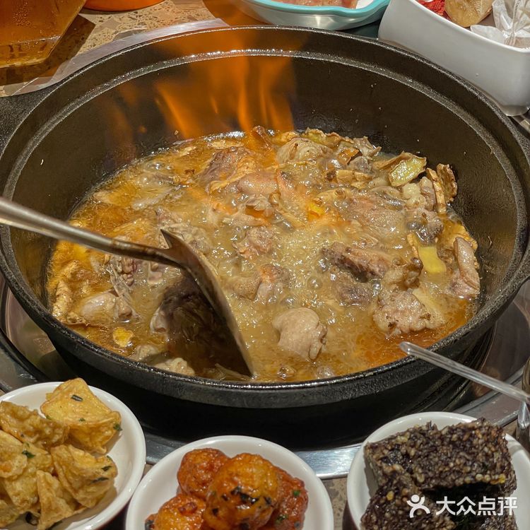 福州首家姜母鸭火锅！味很正！是台湾人在福州开的小店！