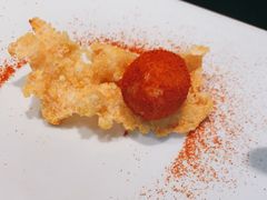 爆浆鹌鹑蛋配金沙灯影鱼片-辛香汇·现炒川菜(淮海路百盛店)