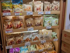 -良品铺子(白云新世界店)