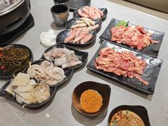 -啊美丽炭火烤肉(滑翔一店)