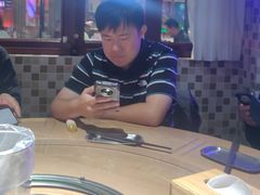 -马路牙子烧烤音乐酒馆(望京店)