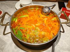 酸汤鱼-野山舂·贵州现舂酸汤牛肉(民生路店)