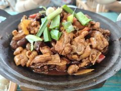 香菇烧鸡-自游人·美食一楼(三十年名店)