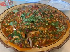 藿香鲫鱼-焱焰鲜锅兔·佳味郑氏·自贡特色菜