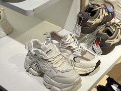 -hotwind热风(中贸广场店)