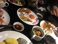 -唐拉雅秀酒店-西锦汇空中BBQ·思创餐厅