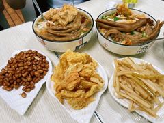 -忆螺巷螺蛳粉(步行街小巷店)