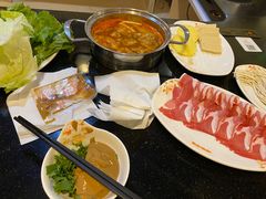 -呷哺呷哺(世贸.工三店)